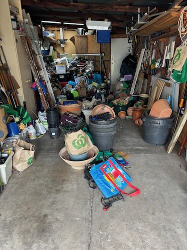 Dad's clutter in shed, 29/10/2024
