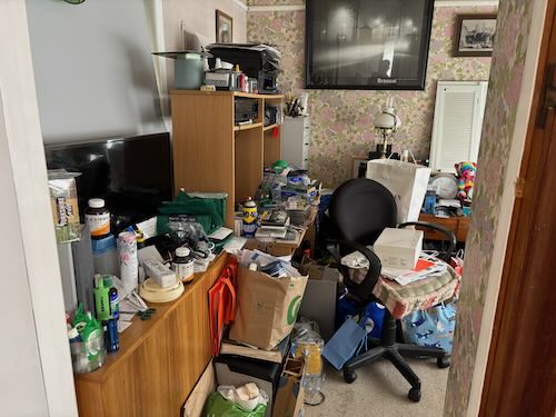 Dad's bedroom clutter, 29/10/2024